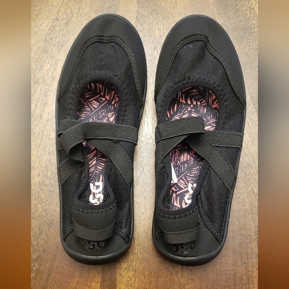 DSG Women's Water Shoe Size 7